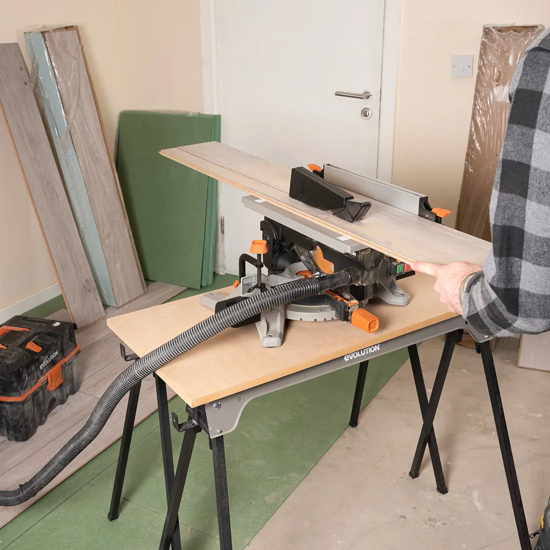 Evolution R8MTS 8-1/4” Convertible Miter Table Saw - Image 12